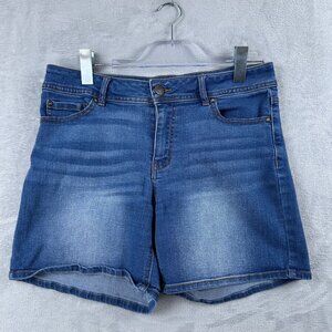 C Est. 1946 Denim Jean Shorts Womens Size 4 Curvy Fit Mid Rise Medium Wash Blue